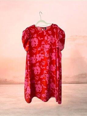 Emery Rose NWOT Floral Red and Pink Midi Dress - Women's Shift Dress